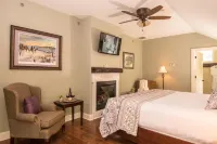 Caldwell House Bed and Breakfast - Balcony