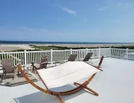 Water's Edge Ocean Resort Hotel di Wildwood Crest