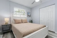 171 Washington ~ Dune Our Thing ~ Unit D ~ Fabulous Pool Home! 2 Bedroom Home by RedAwning Hotels near Santini Marina Plaza Shops