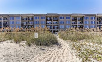 Oceanfront Beach Escape Condo with WiFi by RedAwning