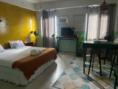 Poolside Apartment - Sleeps 4 AC & Hot Shower Hotels near National Shrine and Parish of the Divine Mercy (Diocese of Malolos)