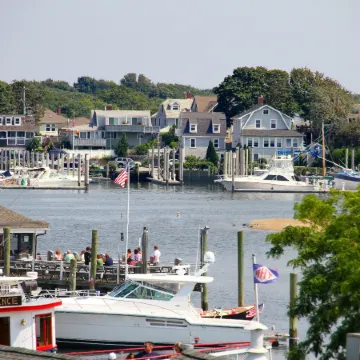 Ocean Street Inn on Hyannis Harbor