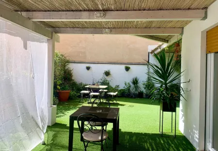 J&O' Luxury Suite Отели рядом с достопримечательностью «Cagliari International Container Terminal CICT»