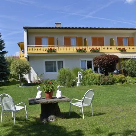 Haus Golker Ferienwohnungen & Frühstückspension
