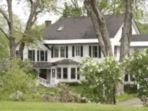 Golden Stage Inn Hotels in Cavendish