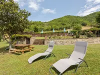 Holiday Home in Assisi with Pool & Nature