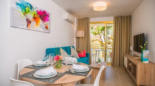 Ona Suites Salou - Condos