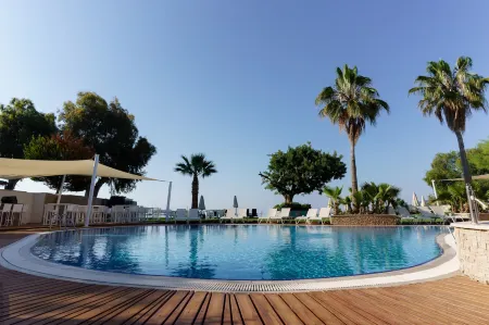 COSTA LUVİ HOTEL Отели рядом с достопримечательностью «Бодрумский музей подводной археологии»