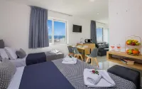 Deluxe City Hotel