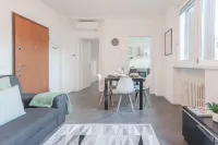 Chiara's Apartment by Rent All Como