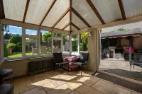 Remarkable 4-Bed Cottage in Cearleon
