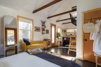 The Herwood Inn Hotels in Woodstock