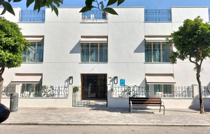 Apartamentos Turísticos La Plaza