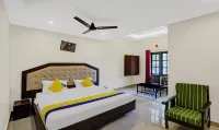 Itsy Hotels Regalia Grand, 500 Mtrs from Madikeri Fort