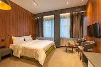 Hotel Element Hotels in Čenej