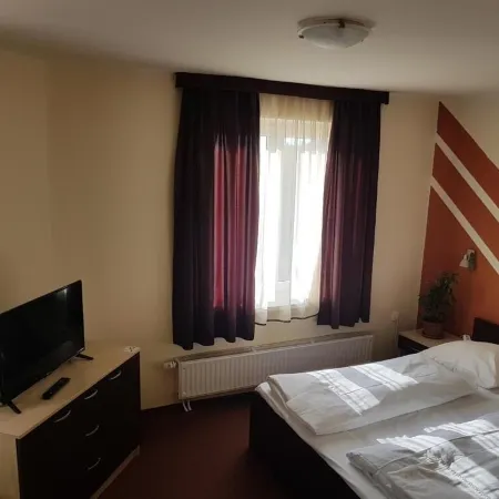 City Hotel Agoston
