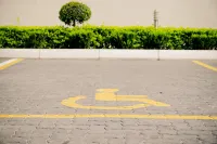 Africanos Country Estate - parking