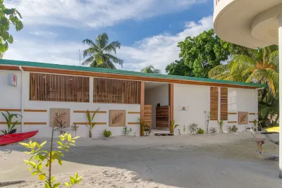 Dhiffushi White Sand Beach Hotel a Dhiffushi