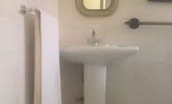 Royal Cashrise Lodge