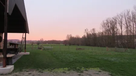 Hoevehotel Ronse Отели рядом с достопримечательностью «1715, Sculpture»