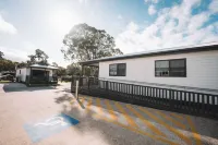 Big4 Breeze Holiday Parks - Rainbow Beach Hotels in Tin Can Bay