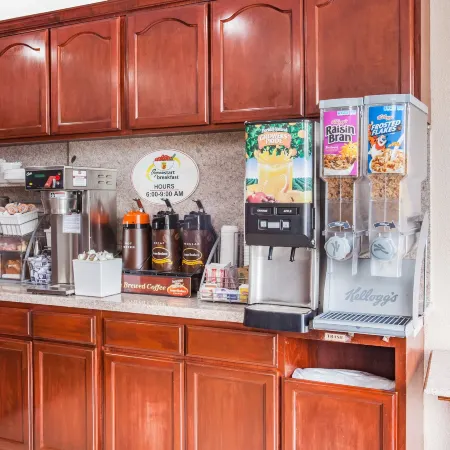 Super 8 by Wyndham Redlands/San Bernardino