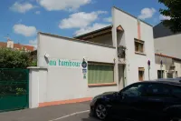 Logis Hotel au Tambour Hotels near REIMS RAILWAY STATION