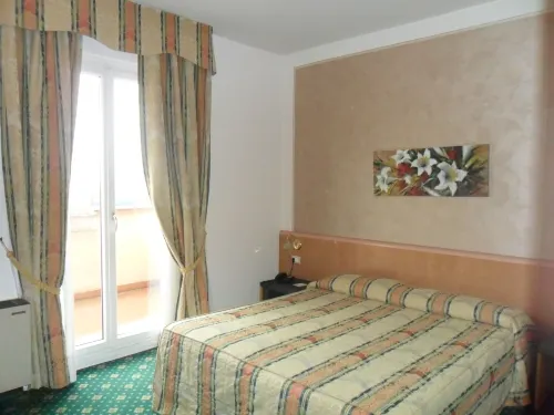 Hotel Riviera - parking