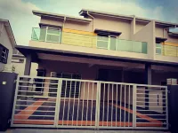Thibas Homestay Sungai Pelek - Pet friendly