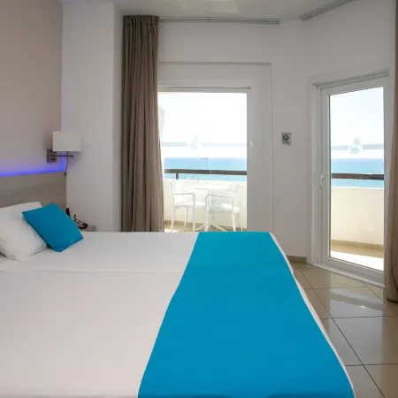 Les Palmiers Beach Boutique Hotel & Luxury Apartments