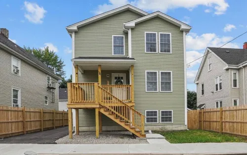 New and Modern Apartment just minutes away from Downtown Providence!