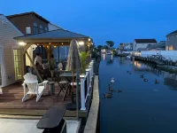 Waterfront Beach House 30 Min from New York City