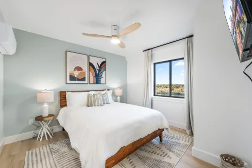 Rooftop Terrace and Stunning Mountain Views - Elegant Desert Haven