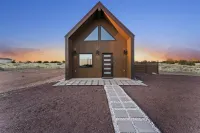 Scenic Desert Views and Modern Comforts - Charming Luxe Retreat Hotels in Valle