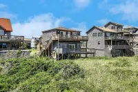 Oceanfront home with 2-tier deck, beach access & sunrise views - 2 dogs welcome