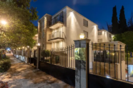 Suites Obelisk Hoteles cerca de Av. P.º de la Reforma