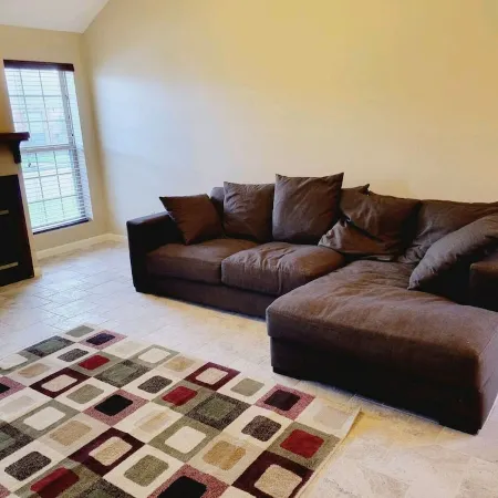 Modern Secluded 2 BR 1.5 Bath