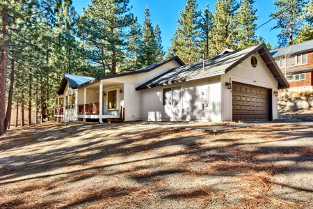lx21 Beautiful Tahoe family Home