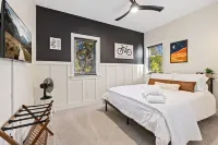 Hot Tub and Outdoor Entertainment Space - Gorgeous Urban Haven