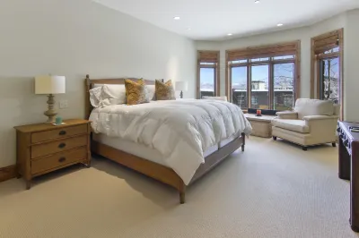 Breathtaking Mountain Views and Ski-in Ski-Out Access - Stunning Retreat Hotels near Utah Olympic Park