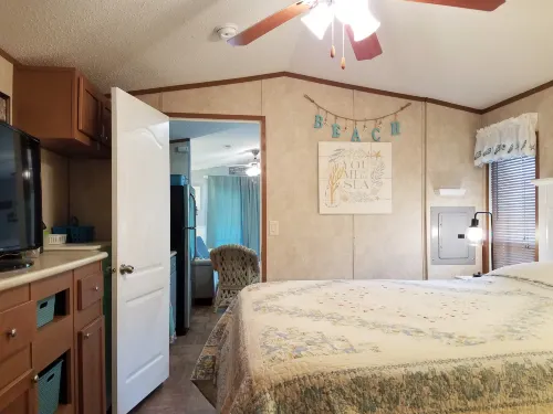 Charming Open Floor Plan and Outdoor Grilling - Cozy Gnome Hideaway Hotel a Ocracoke