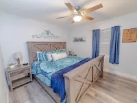 Pool, Hot tub, Kid & Pet Friendly! Near Lake, CLEAN Hotels in Okeechobee County