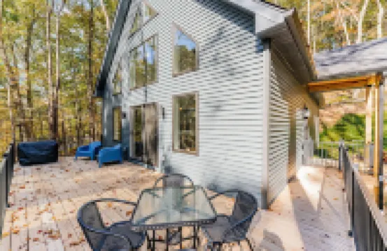 Chic Haven - WiFi, Serene Retreat, Relaxing Space