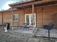 Serene Acres with Fire Pit and Jetted Tub - Charming Cozy Retreat Hotels in Township 1