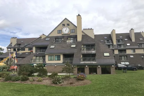 Mountain view condo with fast WiFi plus on-site amenities Hotel di Killington