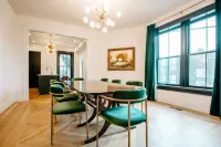 Steps from Breweries and Restaurants, Spacious Hideaway - Elegant Townhome Các khách sạn ở Knox County