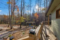 WiFi, Hot Tub & Pets - EagleRock Retreat in Red River Gorge, KY! Hotels in Lee County
