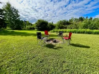 Breathtaking Mountain Views and Cozy Fireplace - Charming Retreat