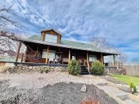 Relaxing family friendly cabin that lets you escape and enjoy nature