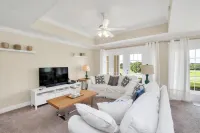 Private Patio and Access to Spectacular Resort Amenities - Spacious Retreat Hotels in Reunion
